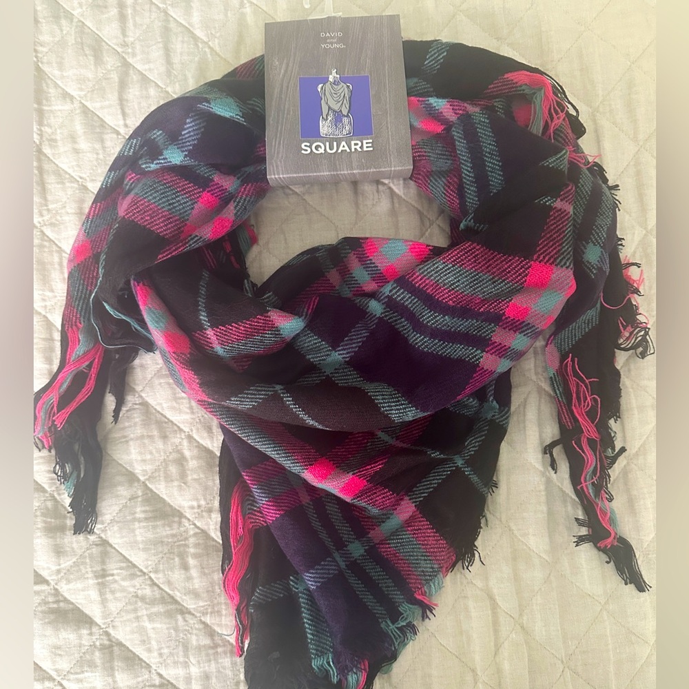 🆕 David & Young multi plaid square scarf, one size, NWT 💗🖤💜